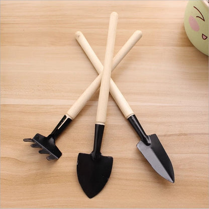 Gardening Tool Set – 3-Piece Iron Garden Kit for Planting & Soil Care